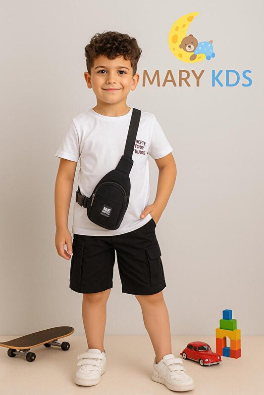 Erkek Çocuk Yazlık Cepli Şort Ve Baskılı Tişört 2’li Takım Çanta Hediyeli